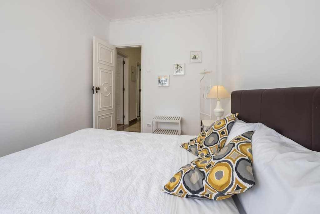 Apart Lisboa Confortavel 2 Quartos Com Terraco オディヴェーラス エクステリア 写真